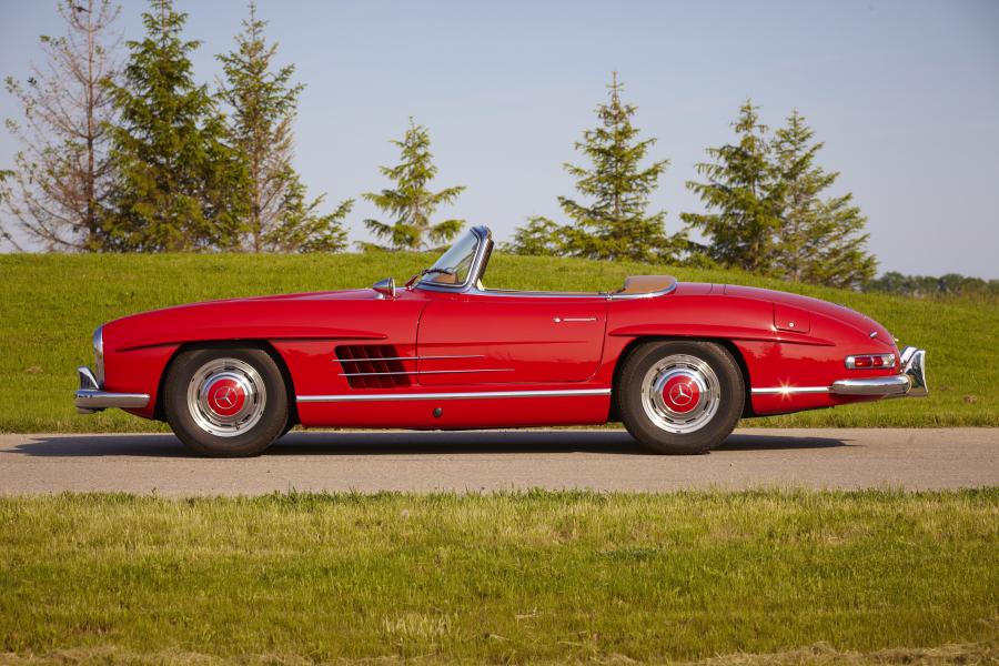  Mercedes-Benz 300 SL Roadster 1962 года  (фото 19 из 39)